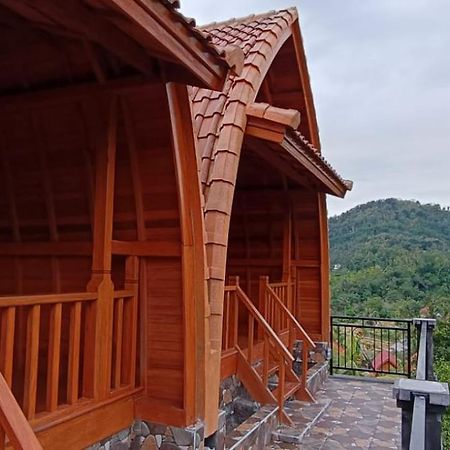 Giri Swari Homestay Sidemen  Bagian luar foto